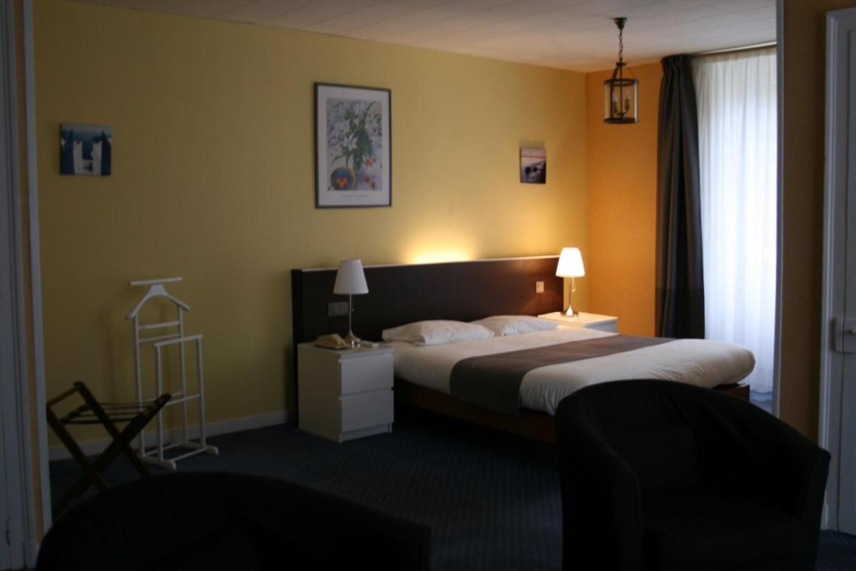 Le Troncais Hotel Saint-Bonnet-Troncais Exterior photo