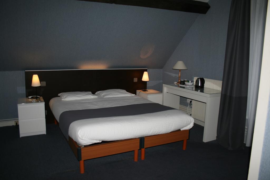 Le Troncais Hotel Saint-Bonnet-Troncais Room photo