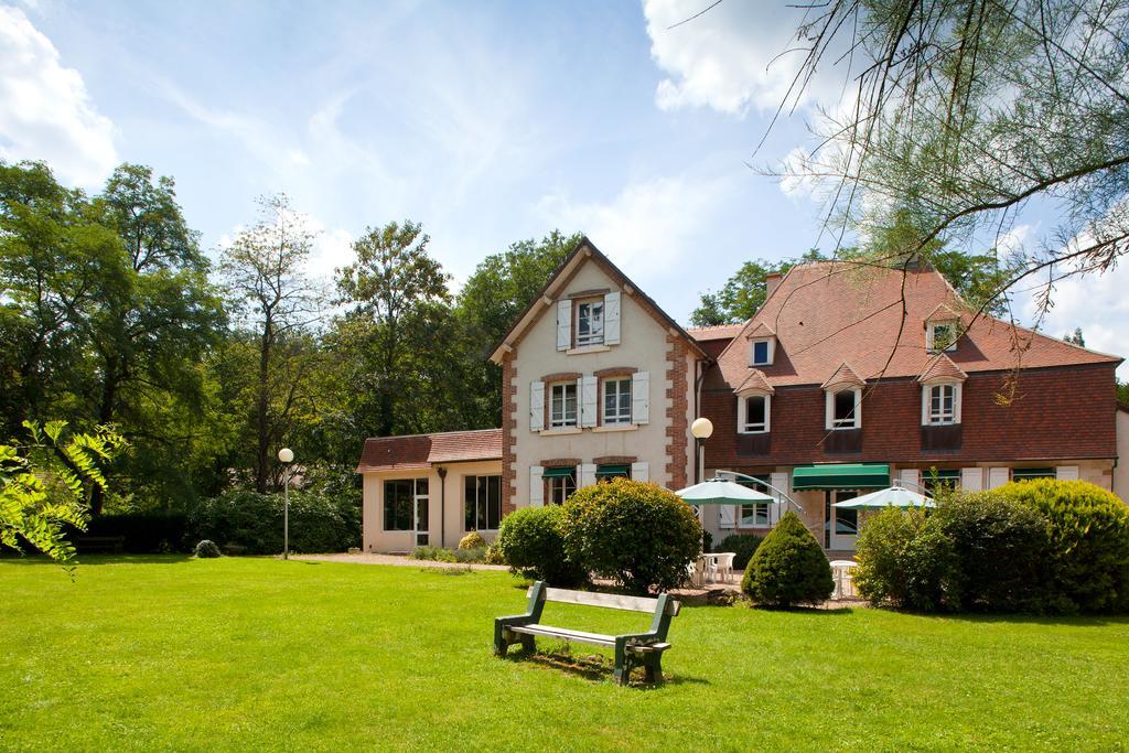 Le Troncais Hotel Saint-Bonnet-Troncais Exterior photo