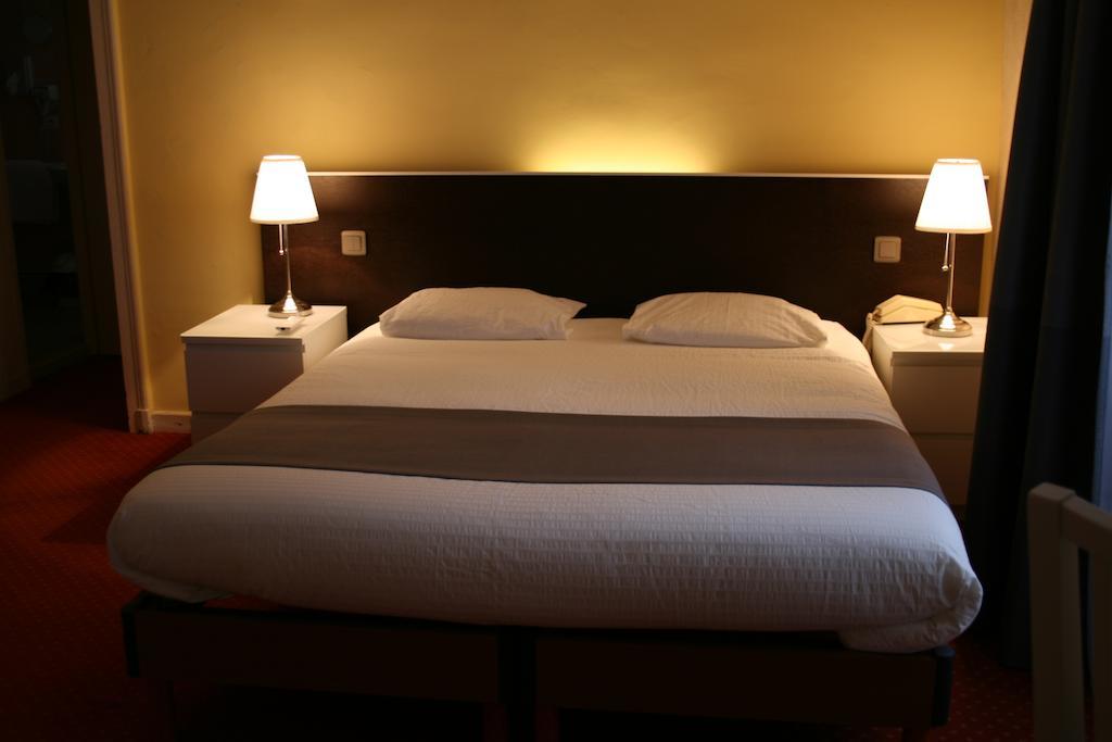 Le Troncais Hotel Saint-Bonnet-Troncais Room photo